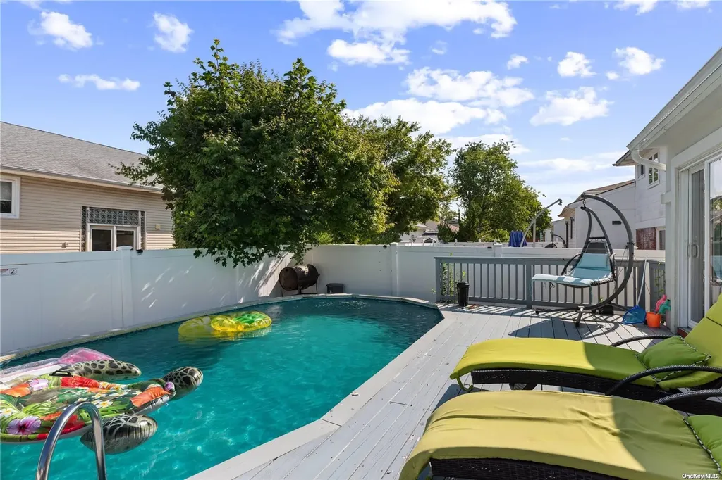 673 Jackie Lane Baldwin NY 11510