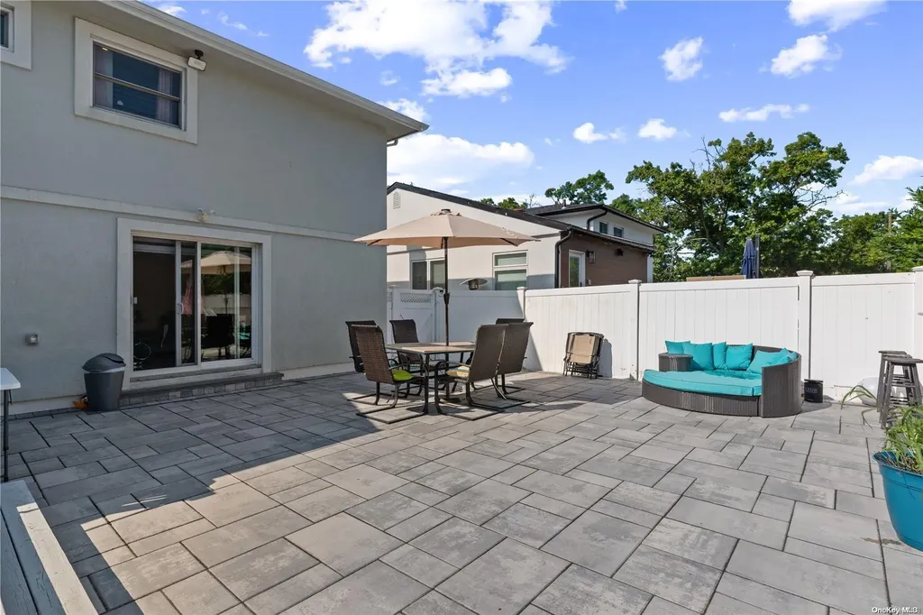 673 Jackie Lane Baldwin NY 11510