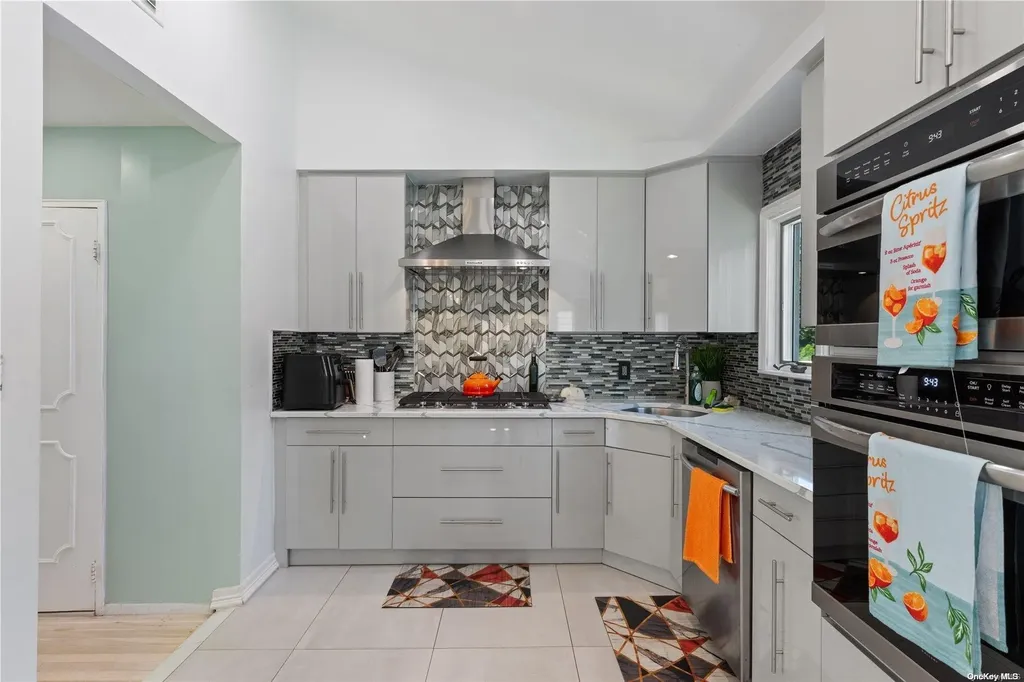673 Jackie Lane Baldwin NY 11510
