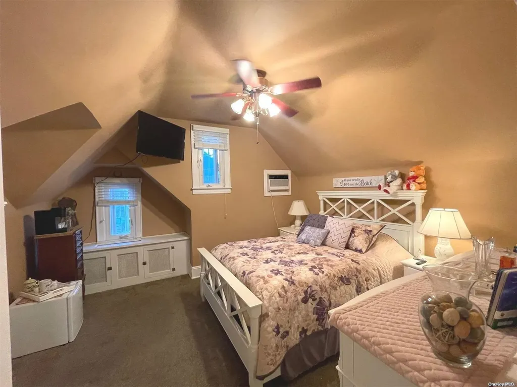 23 Buckingham Road Merrick NY 11566