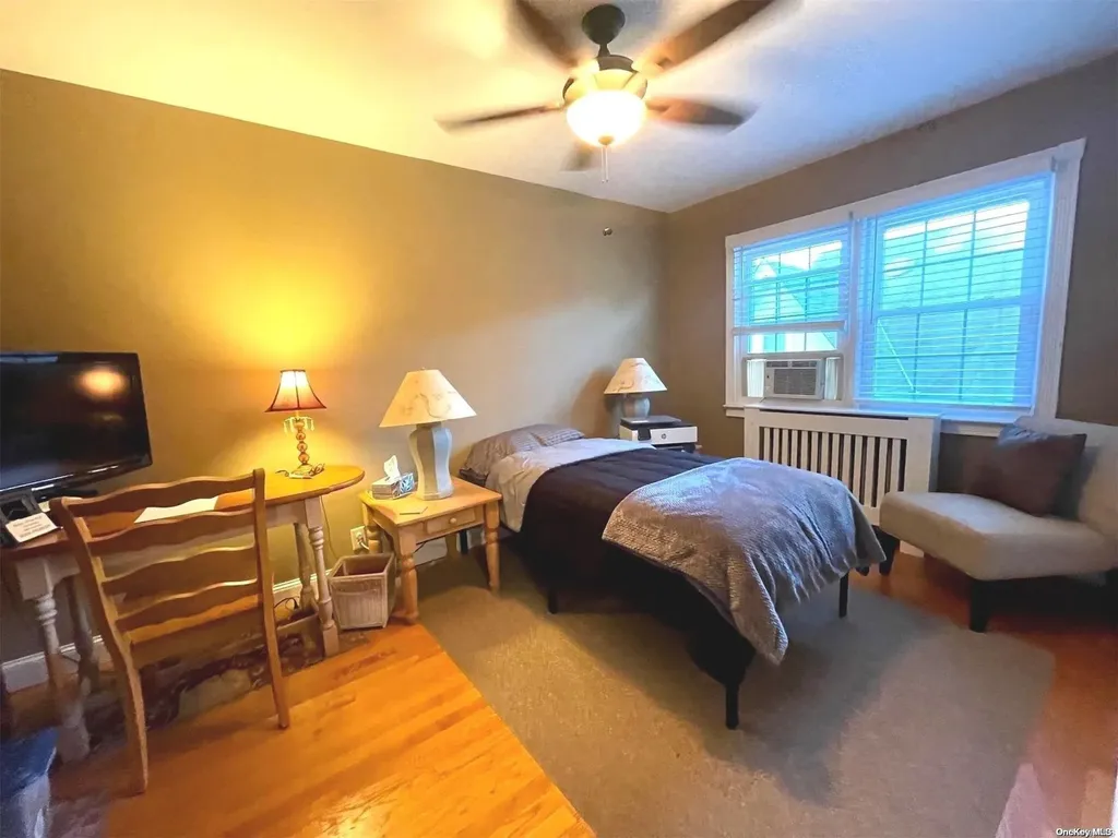23 Buckingham Road Merrick NY 11566