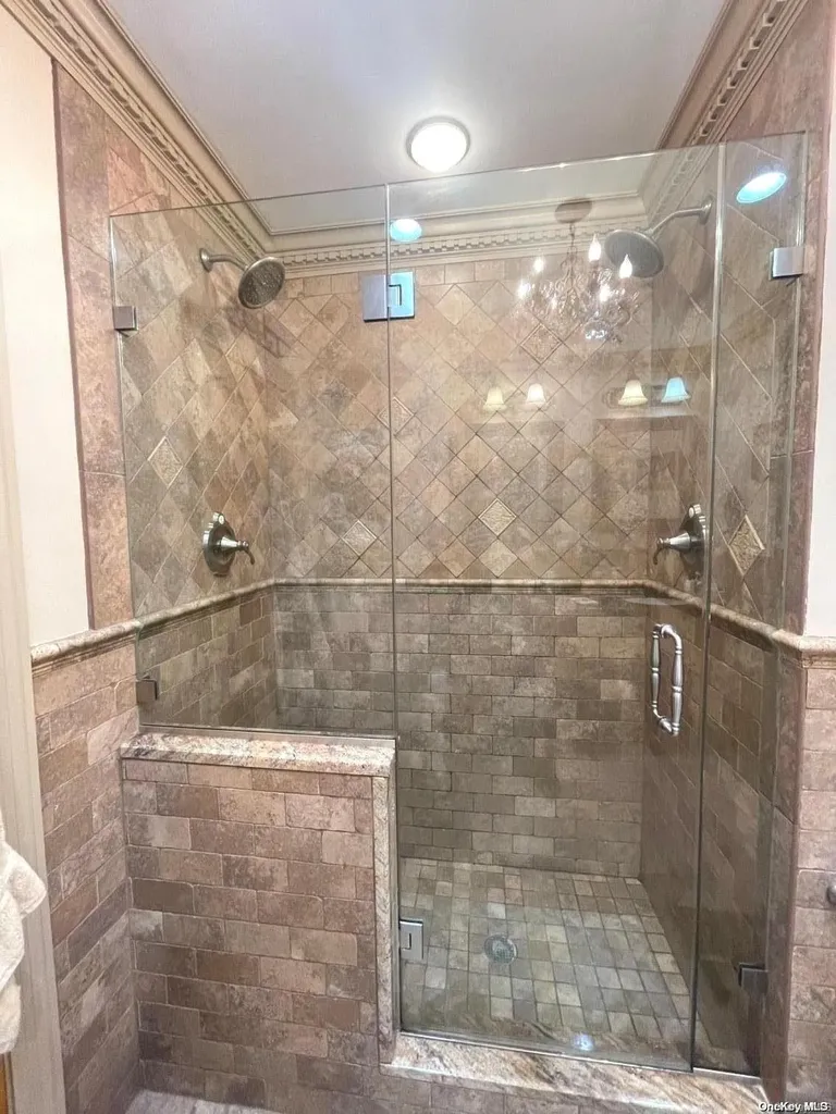 23 Buckingham Road Merrick NY 11566