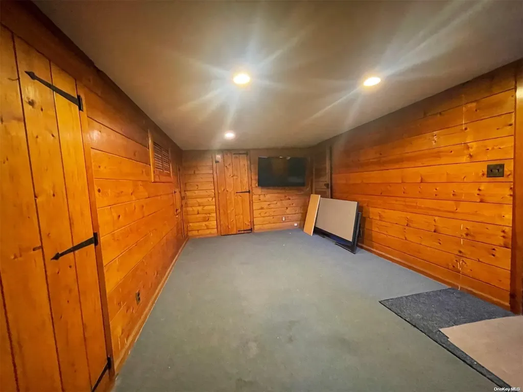 23 Buckingham Road Merrick NY 11566
