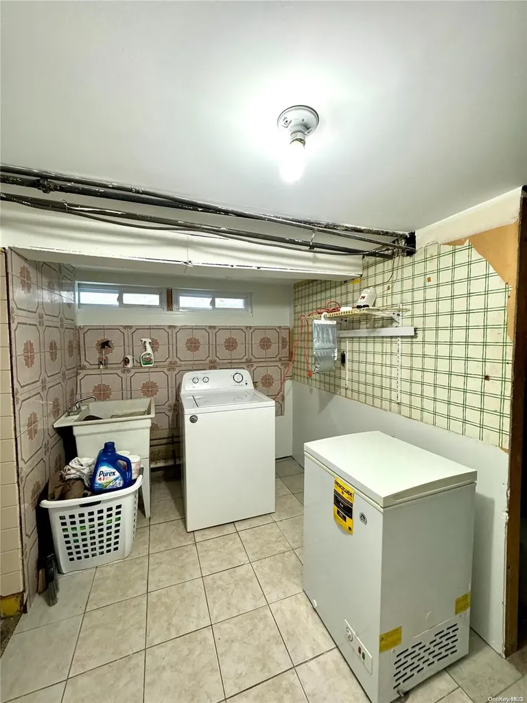 1154 E 34th Street Brooklyn NY 11210
