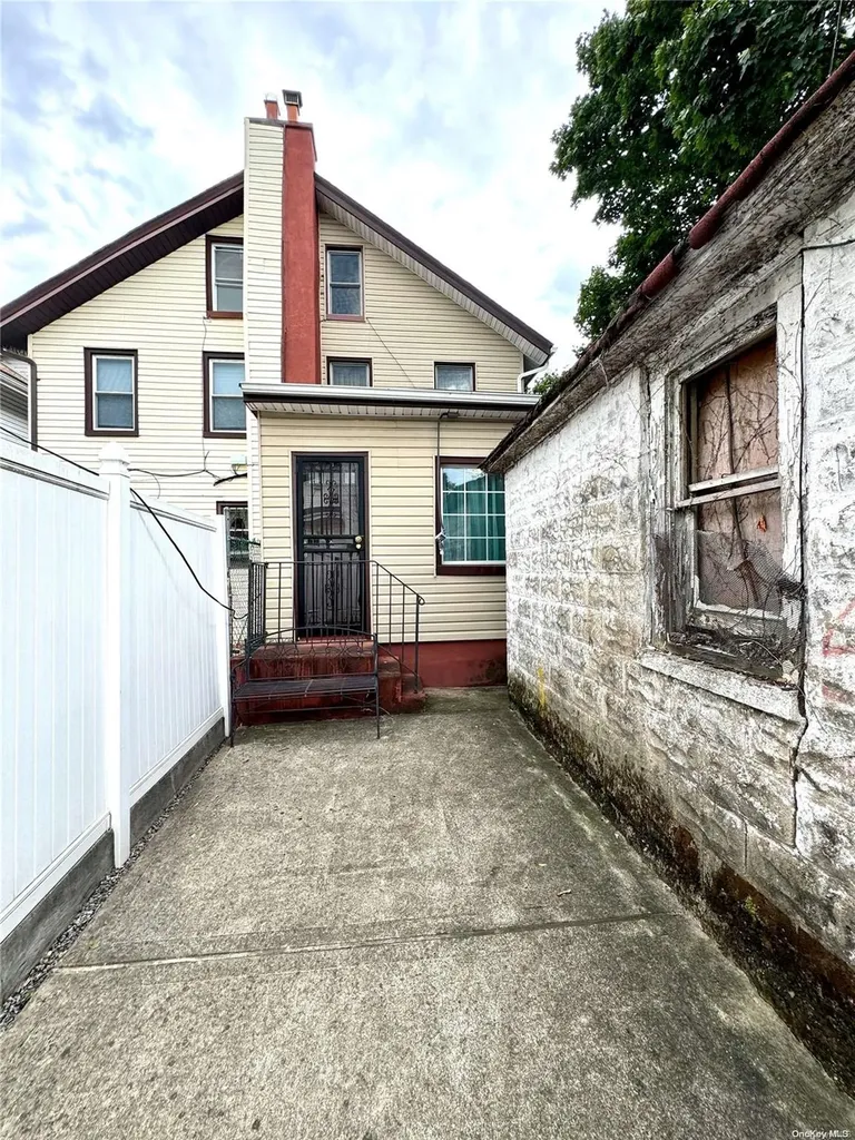 1154 E 34th Street Brooklyn NY 11210