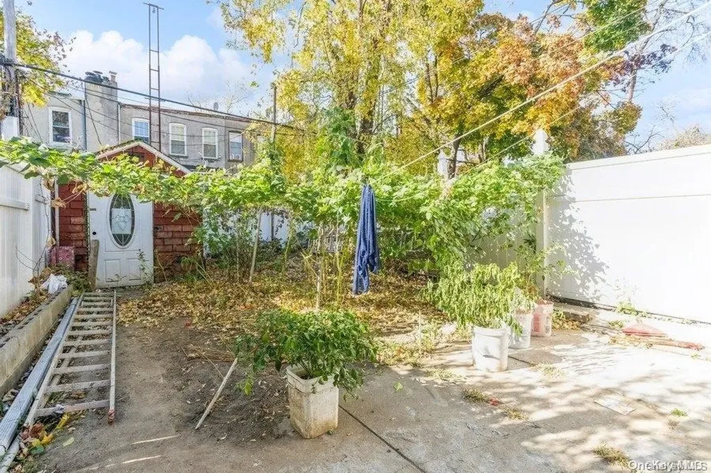 370 Lincoln Avenue Brooklyn NY 11208