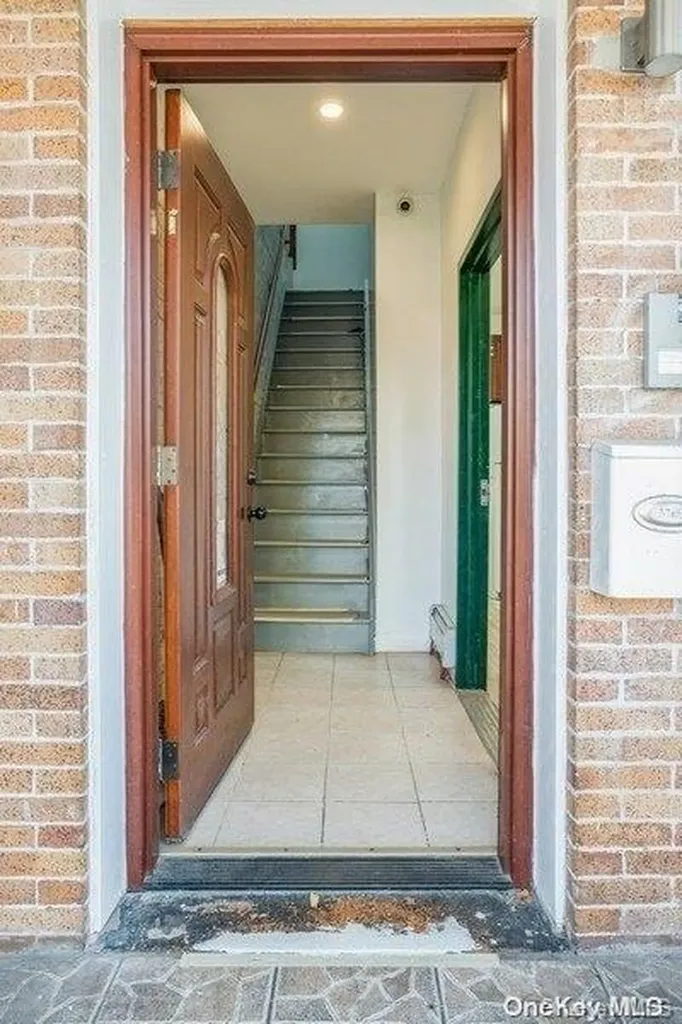 370 Lincoln Avenue Brooklyn NY 11208
