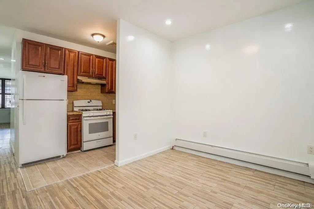 370 Lincoln Avenue Brooklyn NY 11208