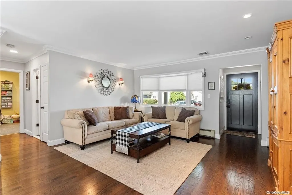 50 Crestline Avenue Bethpage NY 11714