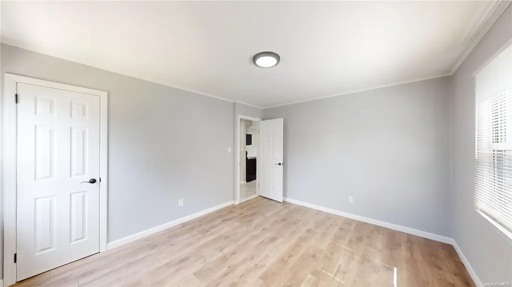 11 3rd Avenue Westbury NY 11590