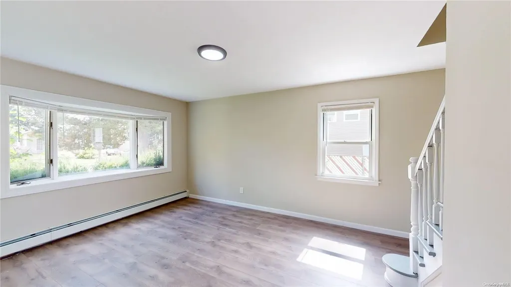 11 3rd Avenue Westbury NY 11590