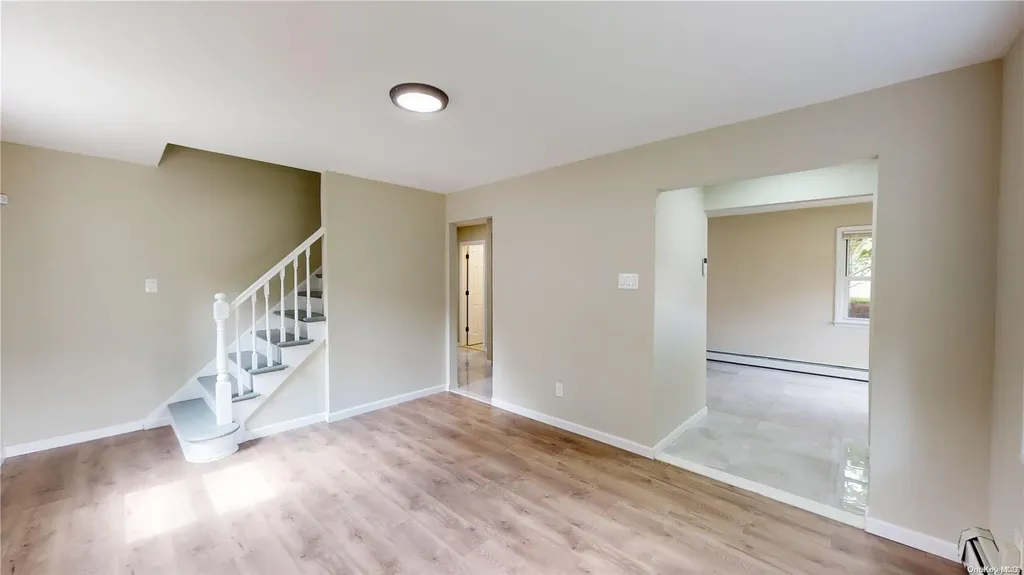 11 3rd Avenue Westbury NY 11590