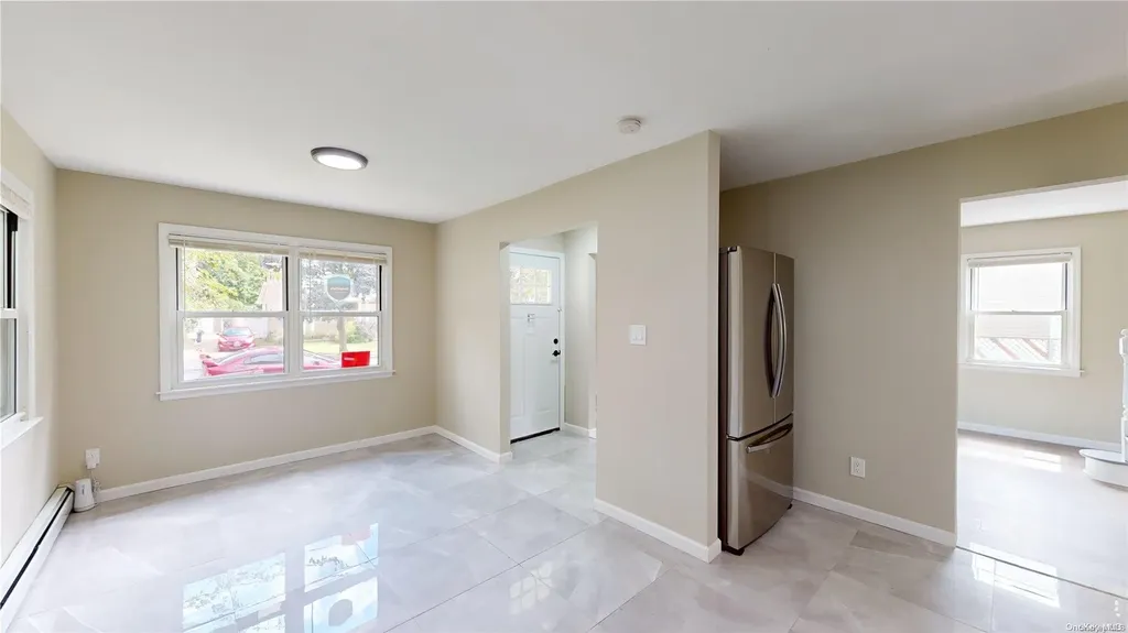 11 3rd Avenue Westbury NY 11590