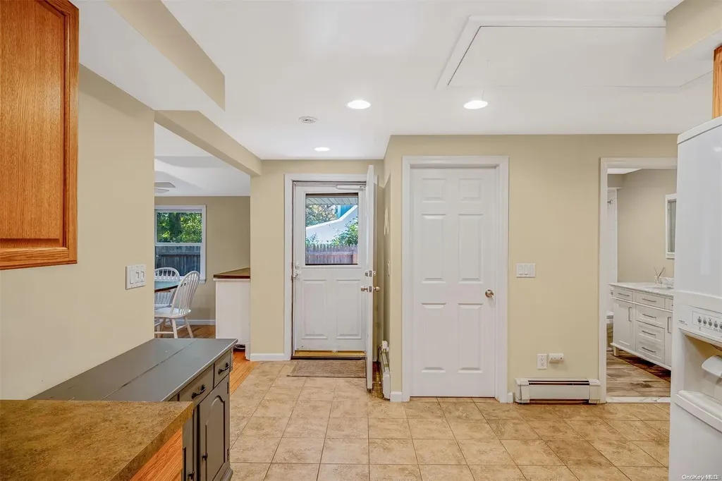 196 Dahlia Drive Mastic Beach NY 11951