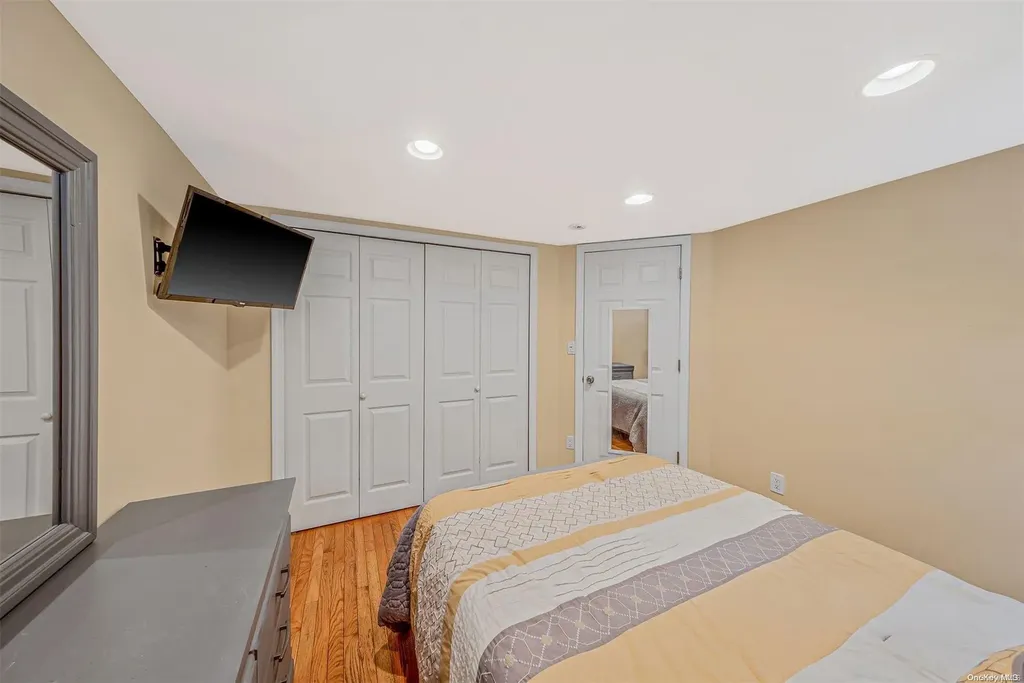 196 Dahlia Drive Mastic Beach NY 11951