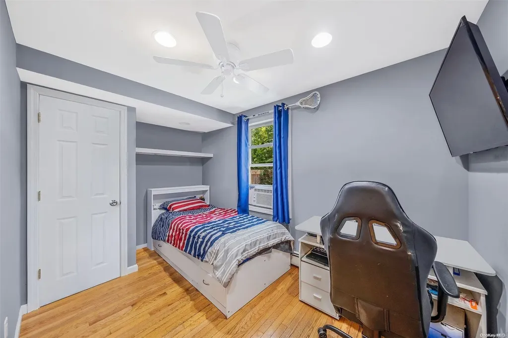 196 Dahlia Drive Mastic Beach NY 11951