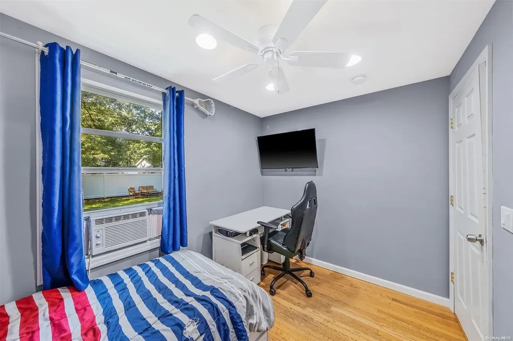 196 Dahlia Drive Mastic Beach NY 11951