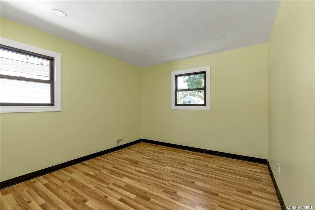 50 Sutton Street Hempstead NY 11550