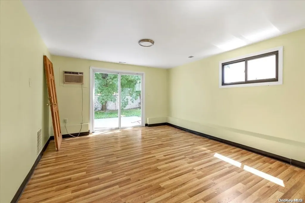 50 Sutton Street Hempstead NY 11550