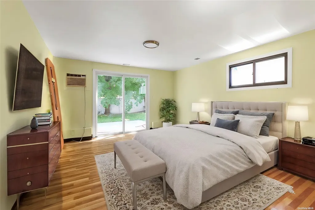 50 Sutton Street Hempstead NY 11550
