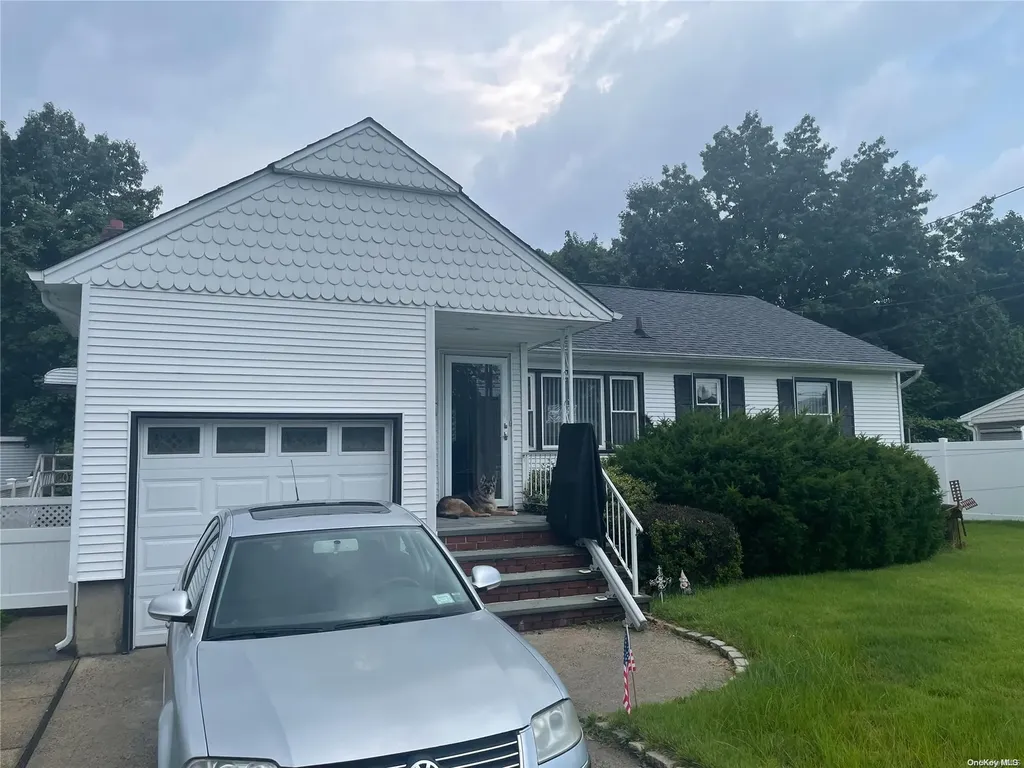 325 Stewart Avenue Bethpage NY 11714