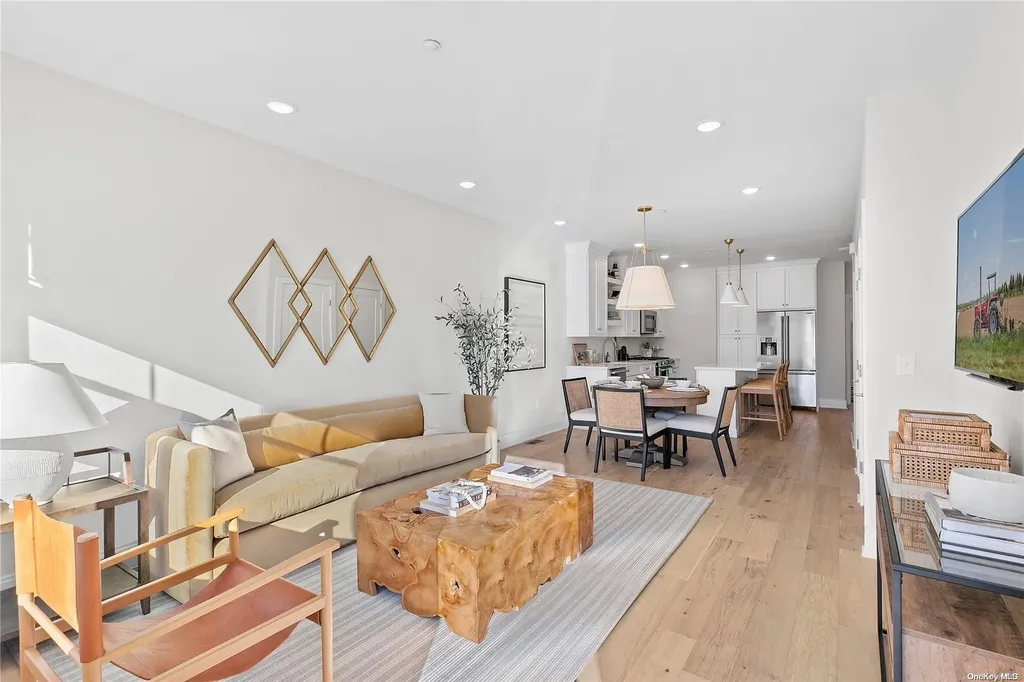 506 Emanuel Way East Meadow NY 11554