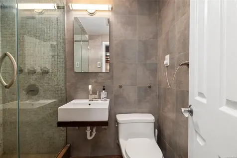 265 11th Avenue West Babylon NY 11704