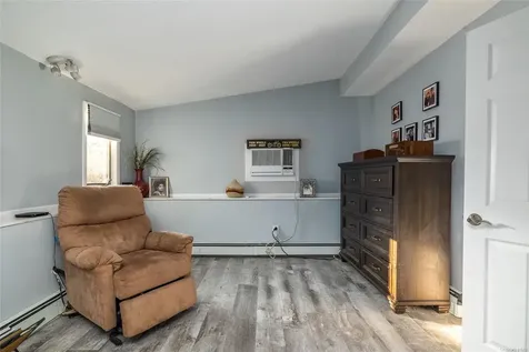 265 11th Avenue West Babylon NY 11704