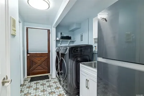 265 11th Avenue West Babylon NY 11704