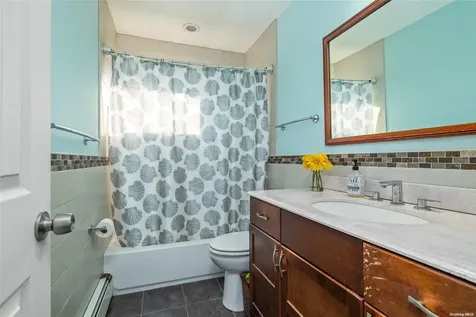 265 11th Avenue West Babylon NY 11704