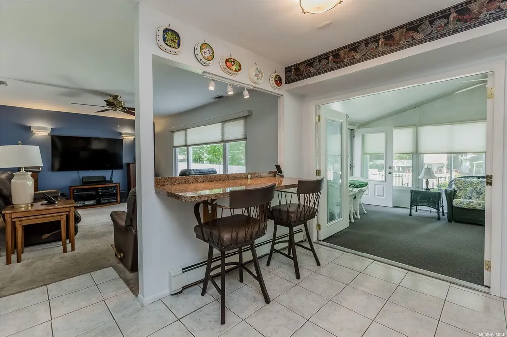 39 Myrtle Lane Coram NY 11727