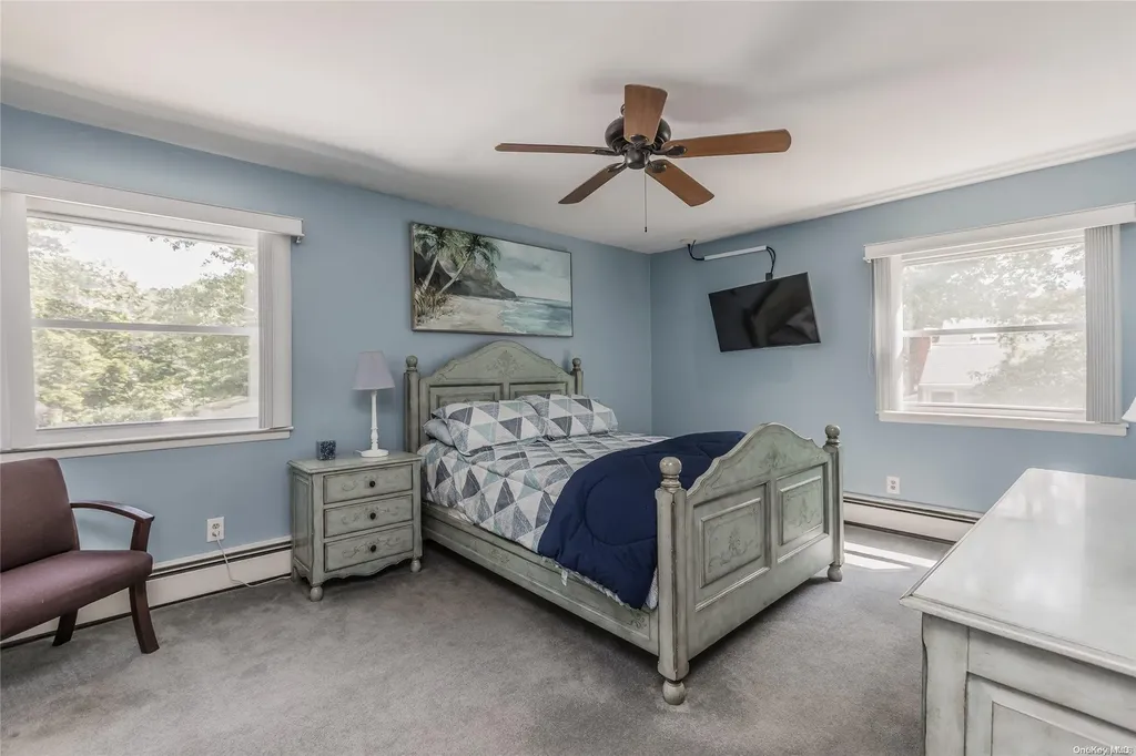 39 Myrtle Lane Coram NY 11727