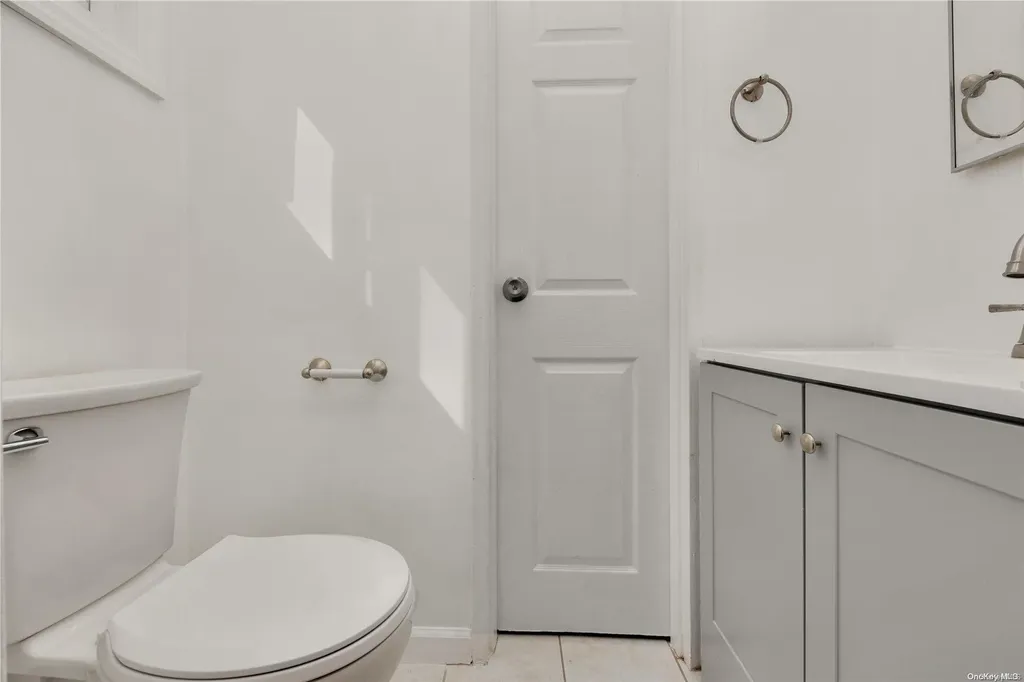 240-24 149th Avenue Rosedale NY 11422