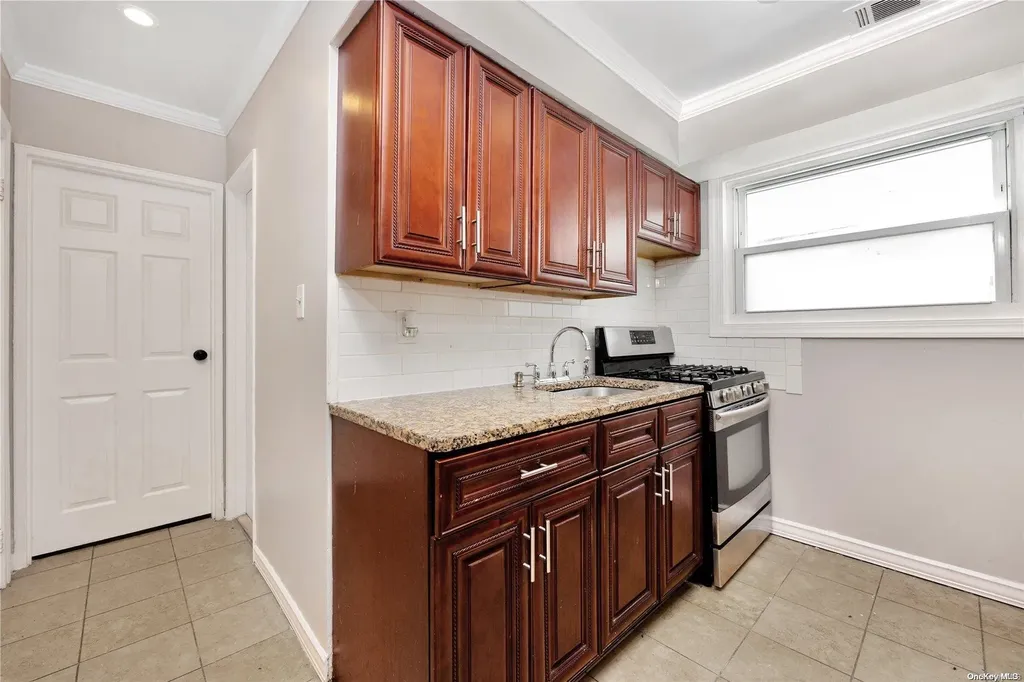 240-24 149th Avenue Rosedale NY 11422