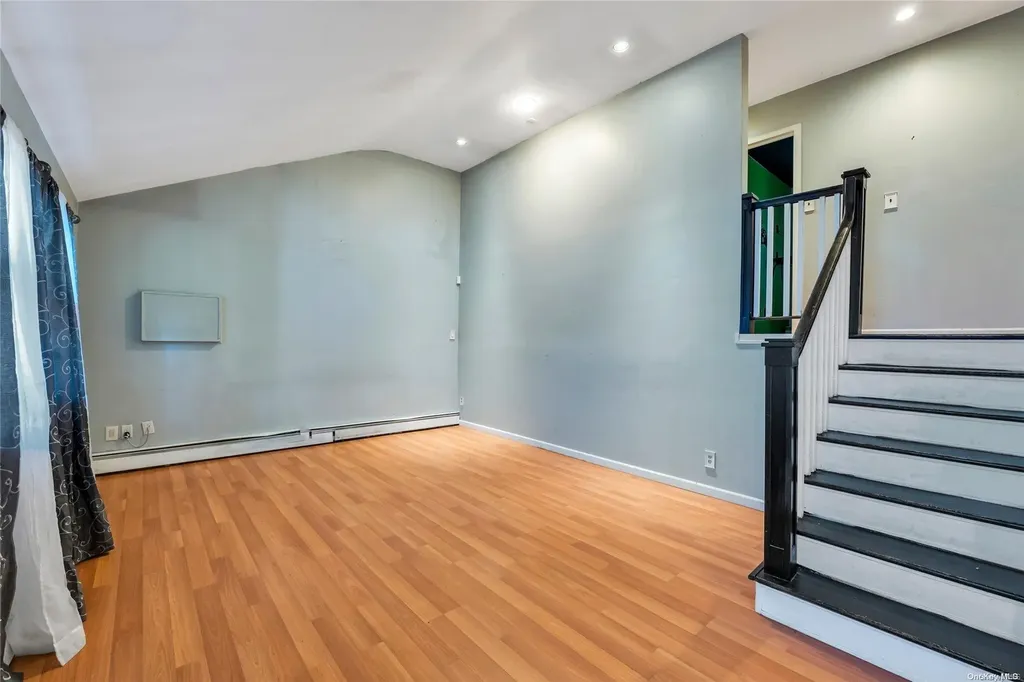 10 Eileen Court Coram NY 11727