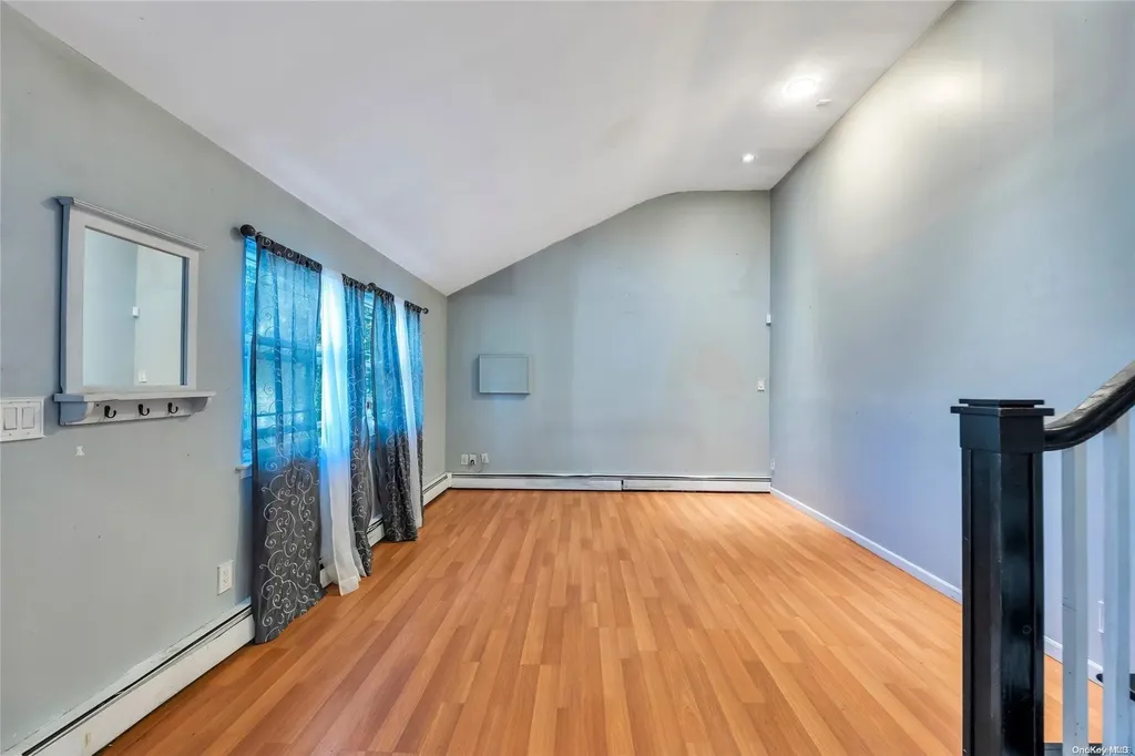 10 Eileen Court Coram NY 11727