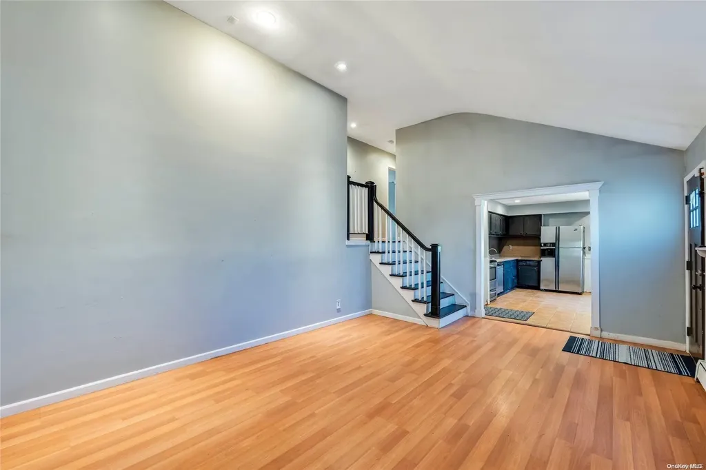 10 Eileen Court Coram NY 11727