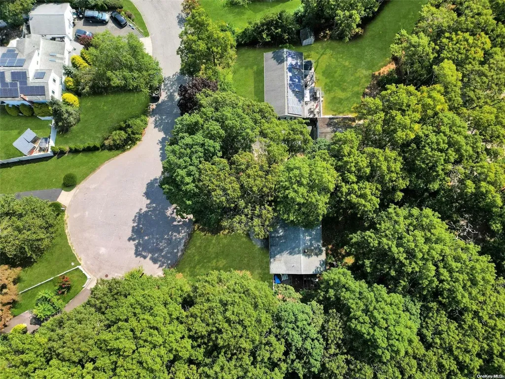 10 Eileen Court Coram NY 11727