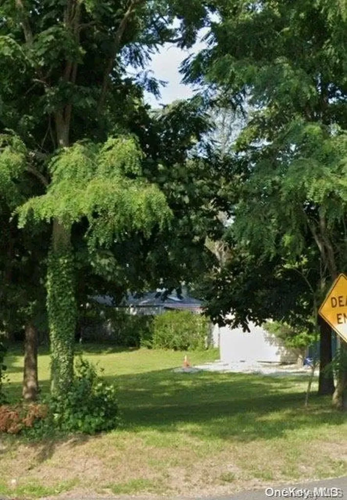 18 Bellrose Road Sound Beach NY 11789