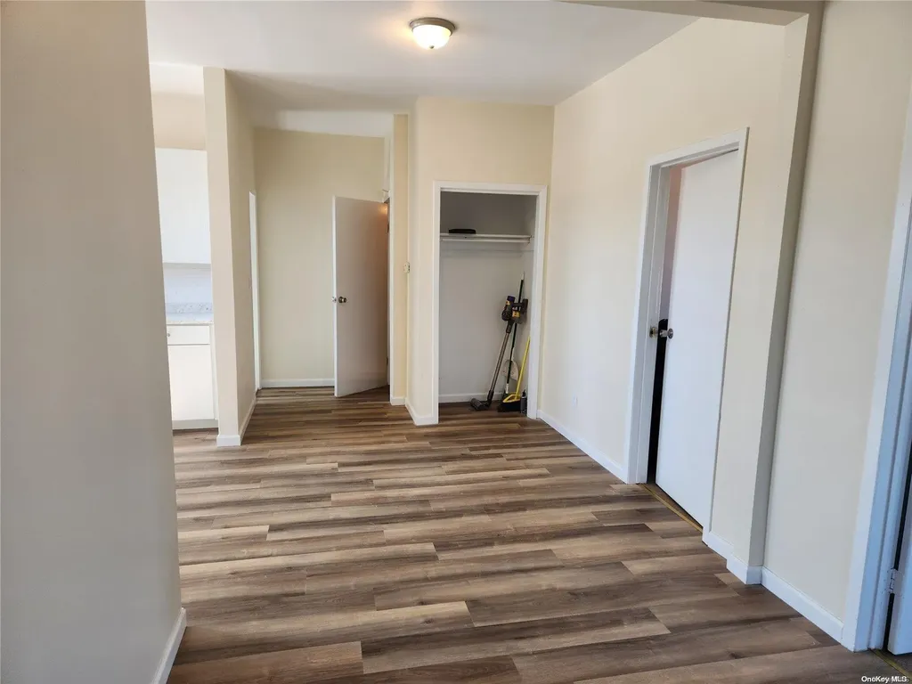 55 Roger Avenue Inwood NY 11096