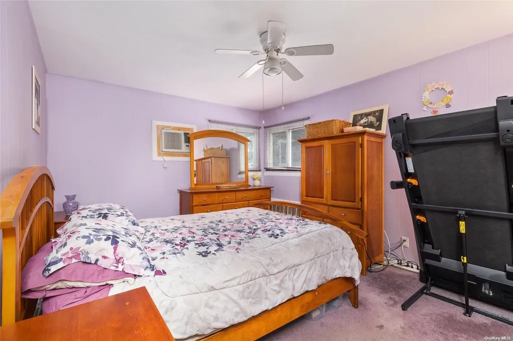 2181 Spruce Street Wantagh NY 11793