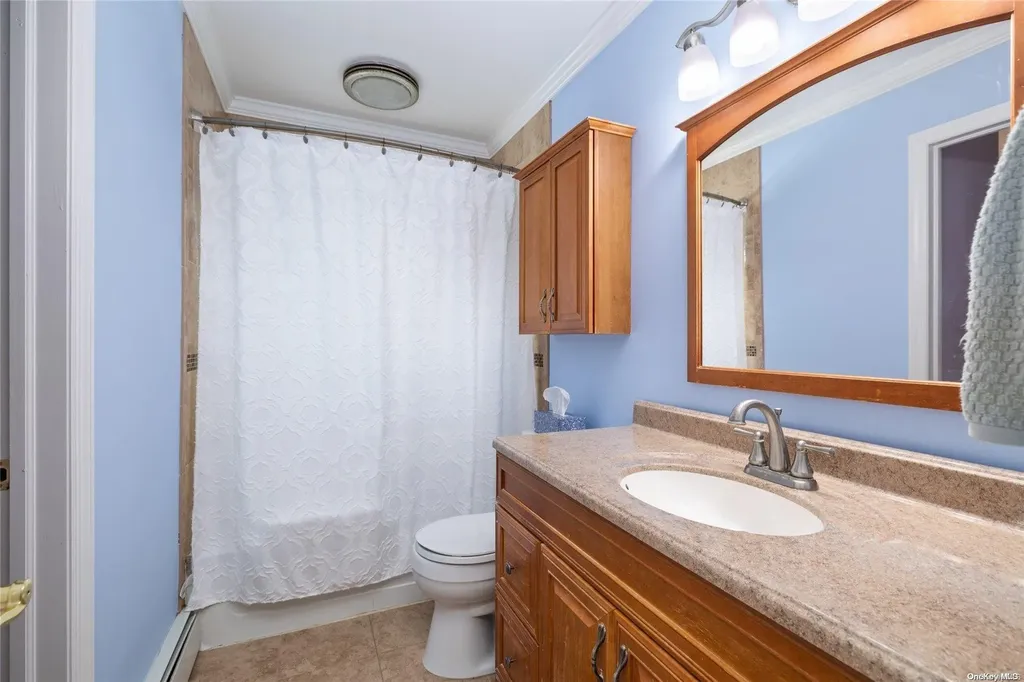 2181 Spruce Street Wantagh NY 11793