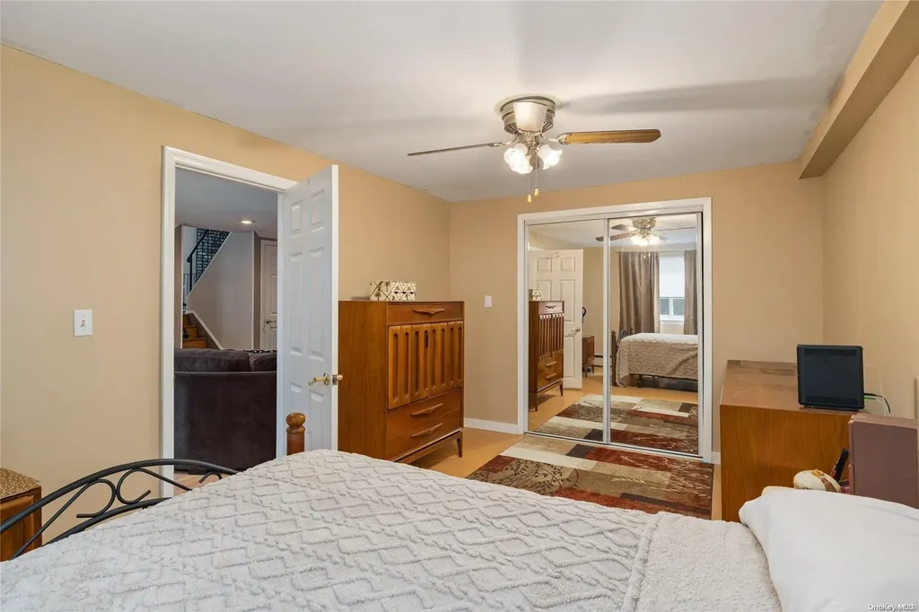 2181 Spruce Street Wantagh NY 11793