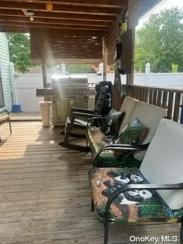 931 Narragansett Avenue East Patchogue NY 11772