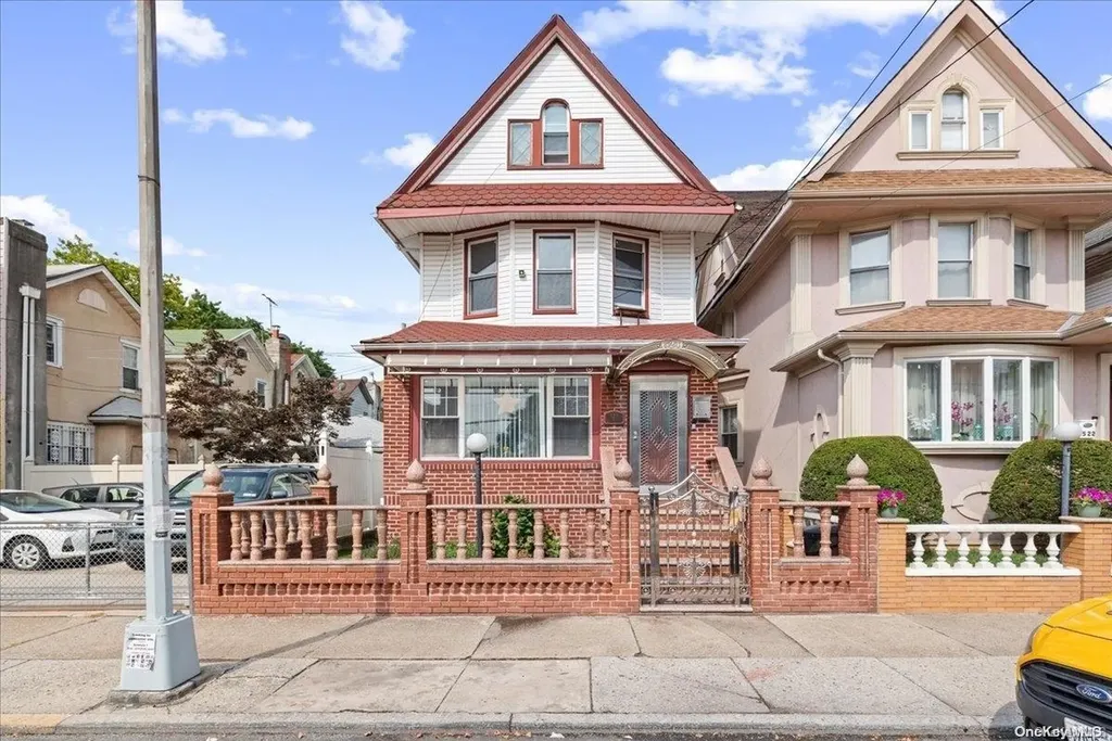 524 E 34th Street Brooklyn NY 11203