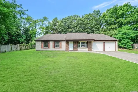 133 Sequoia Drive Coram NY 11727