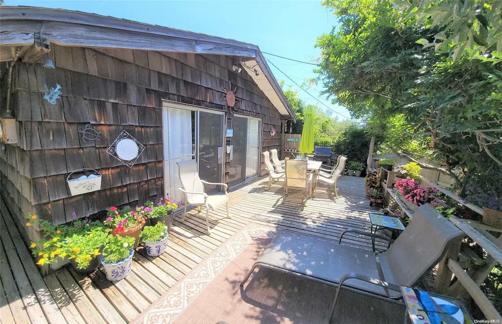 74 Elm Avenue Bay Shore NY 11706