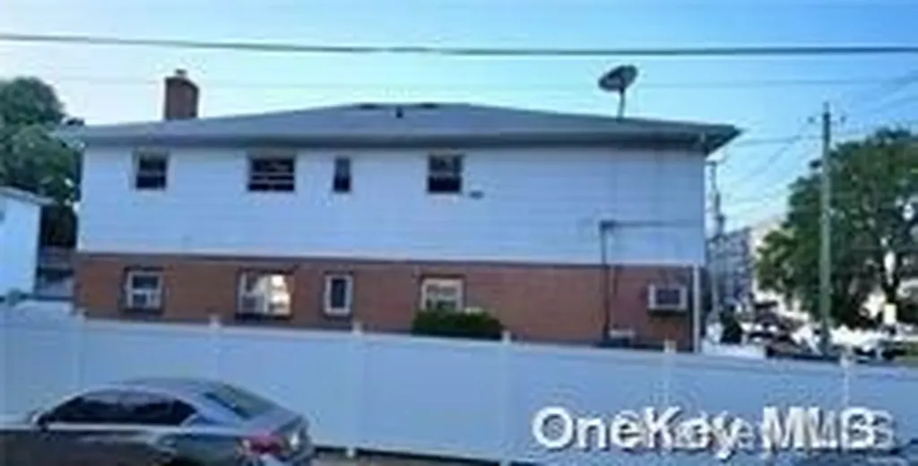 187-01 Ridgedale Street Springfield Gardens NY 11413