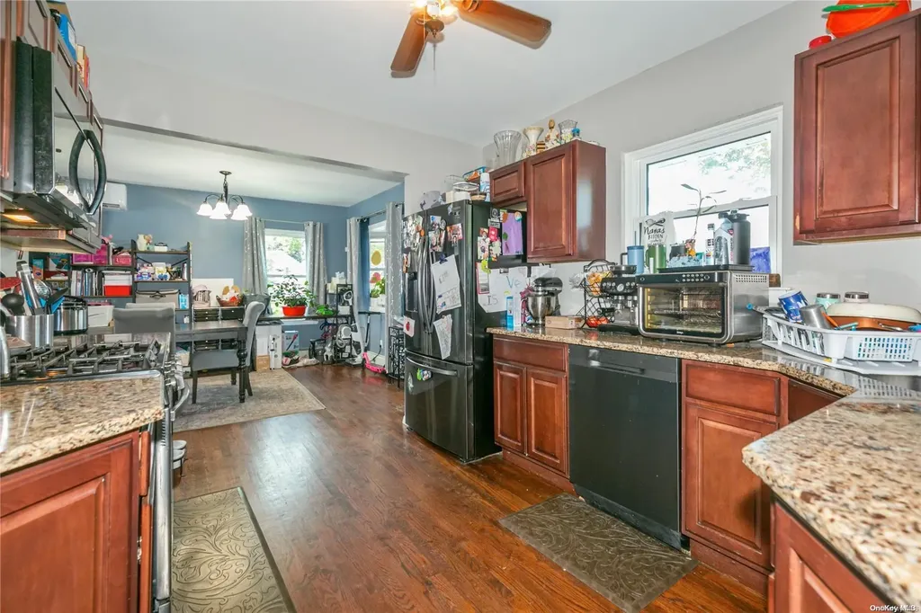 522 Beech Street New Hyde Park NY 11040