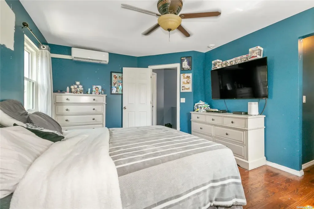 522 Beech Street New Hyde Park NY 11040